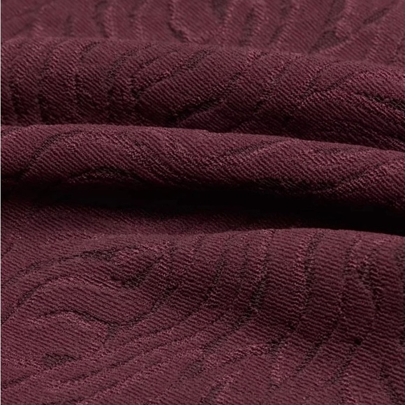 NWT Aritzia  Babaton Bodysuit  Burgundy colour - Picture 3 of 3